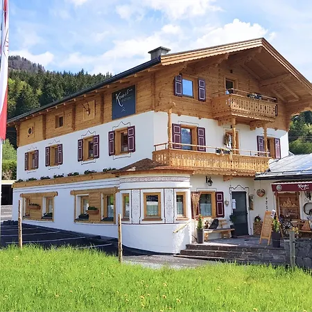 Land- Und Apartmenthaus Kapelln شقة