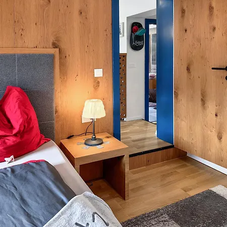 Land- Und Apartmenthaus Kapelln فيبربرن